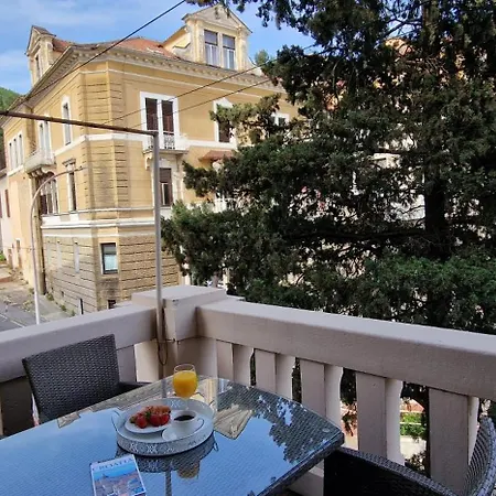 Medea 1 With Private Parking Apartment Opatija