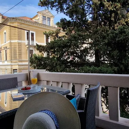 Apartment Medea 1 With Private Parking *